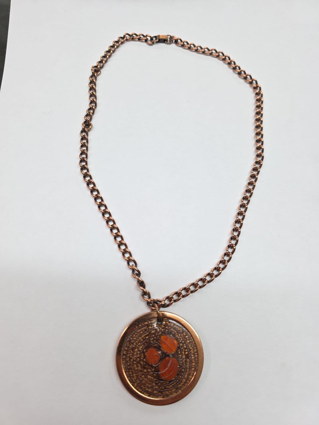 Gallery photos for Showcasing Vintage Jewelry Treasures: Image #23