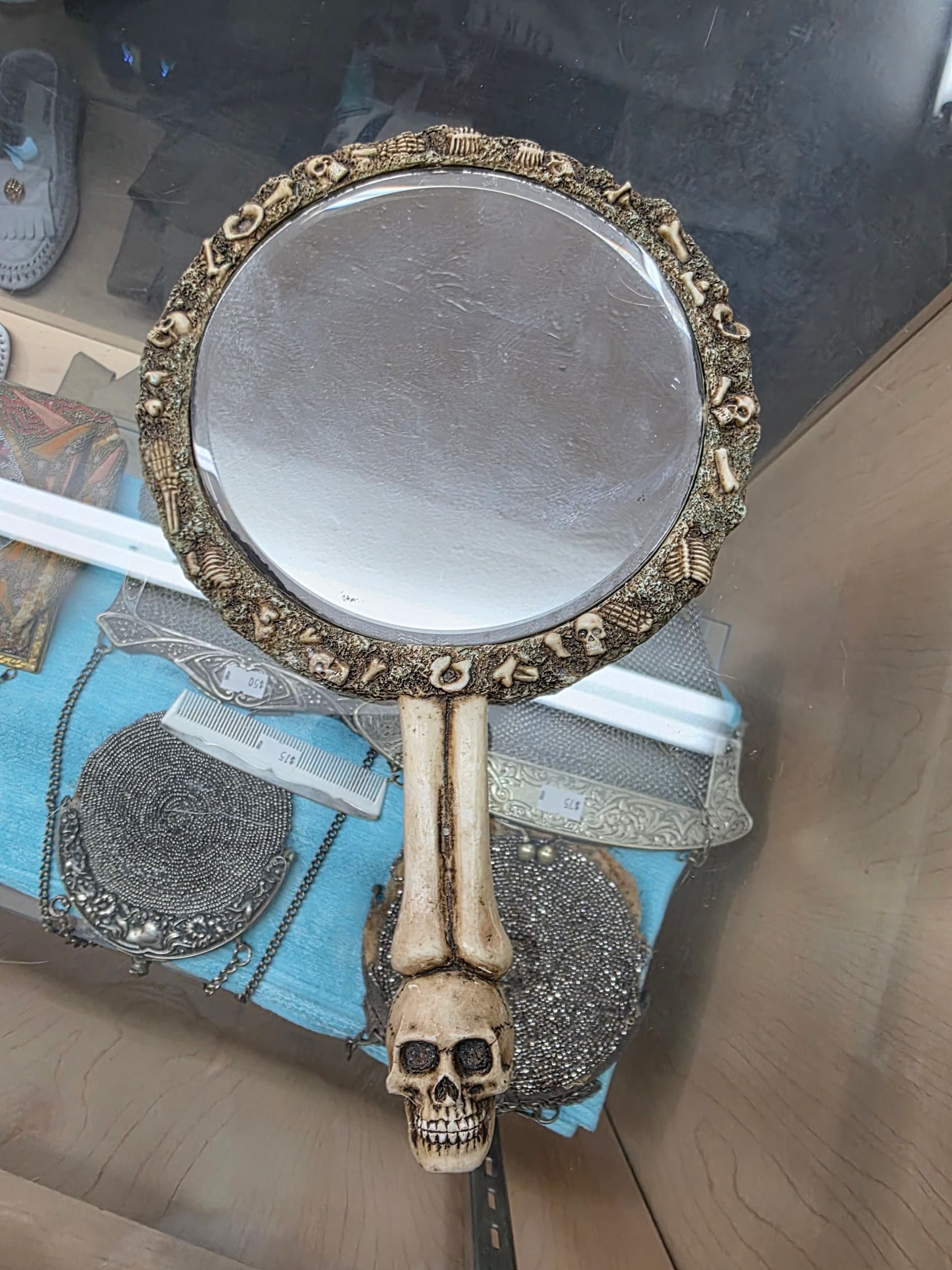 Gallery photos for Vintage Home Décor Treasures at Diaz Antiques & More in Morgan Hill: Image #10