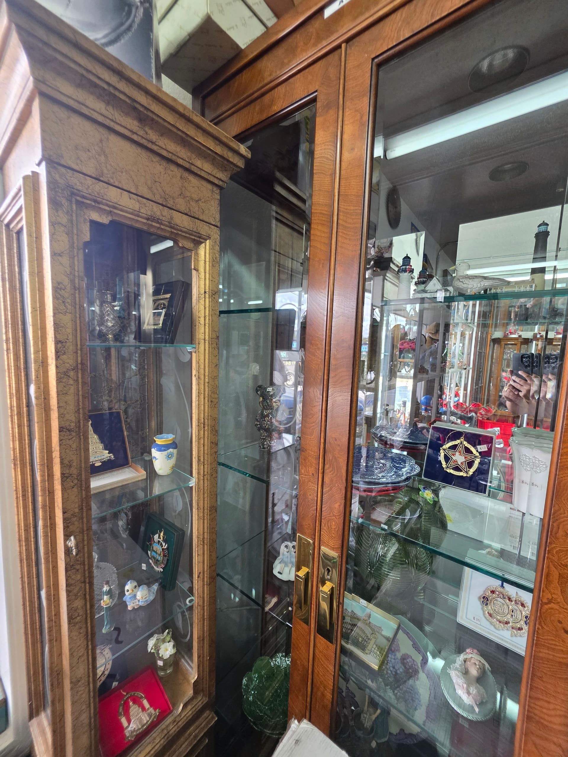 Gallery photos for Vintage Home Décor Treasures at Diaz Antiques & More in Morgan Hill: Image #17