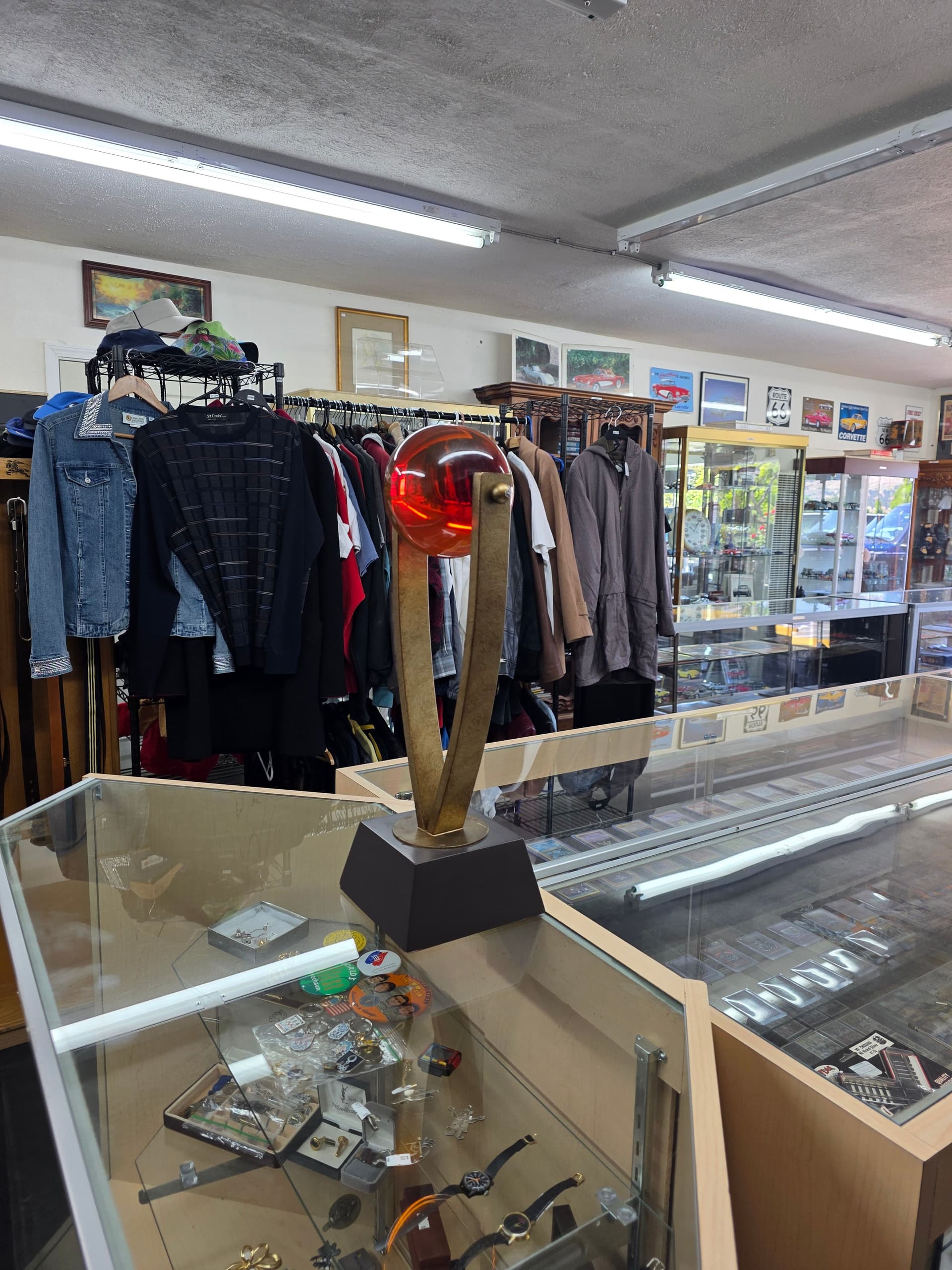 Gallery photos for Vintage Home Décor Treasures at Diaz Antiques & More in Morgan Hill: Image #20